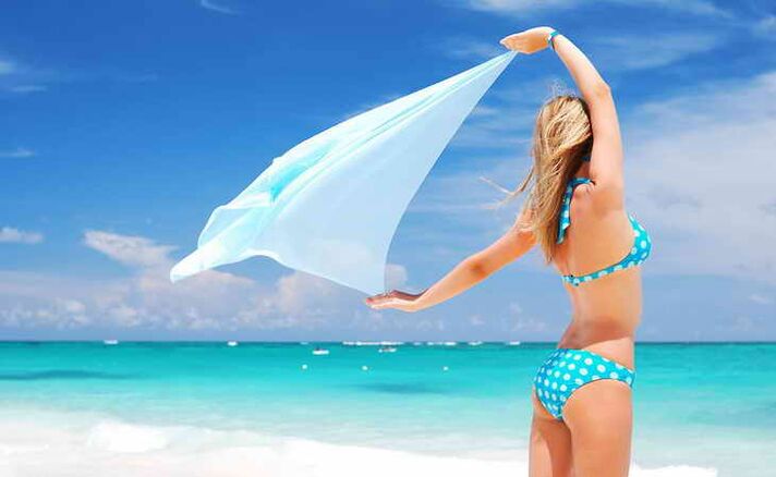 dziewczyna na plaży